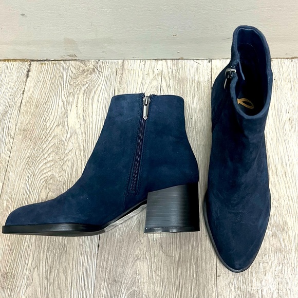 Sam Edelman Taye Navy Velvet Ankle Boots With Block Heel Sz 5.5 - Picture 1 of 12